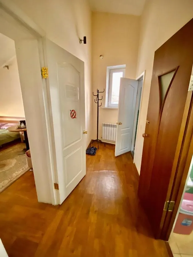 Esentai Hostel アルマトイ
